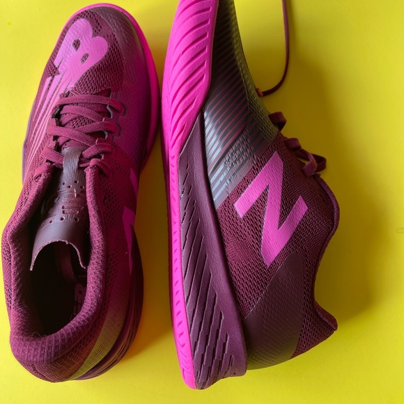 New Balance Tennis Shoes - Picture 2 of 3